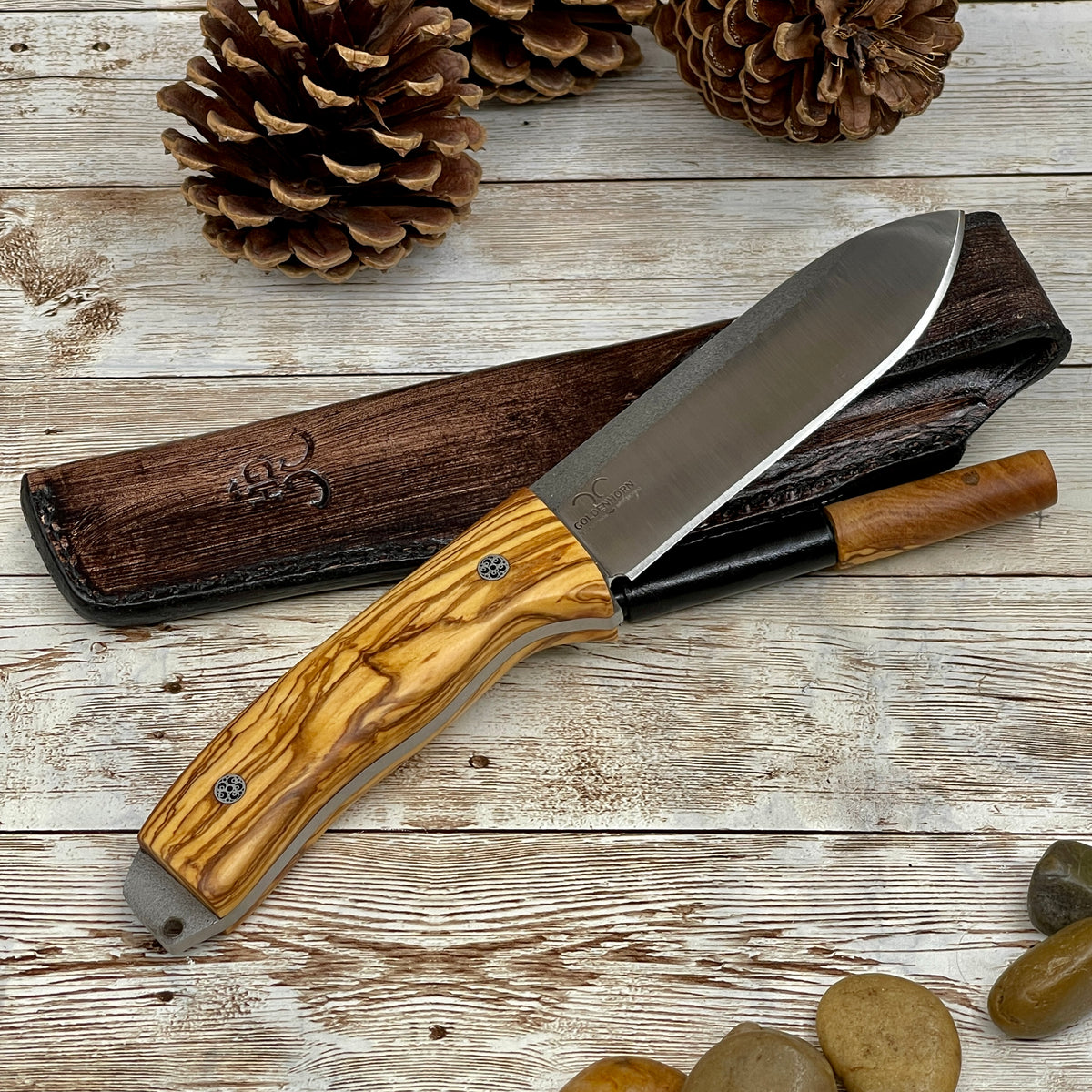 Bushcraft Knife / Olive Handle / N690 Blade / Leather Sheath / Ferro R